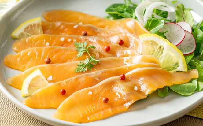 越田鮮魚店の岩手大槌サーモン冷燻製70g×3パック
