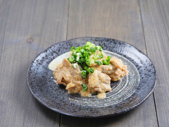 信州味噌 馬もつ煮（おたぐり）200g×4 信州セキュアフーズ | もつ煮 もつ 馬 馬肉 お肉 冷凍 真空パック 小分け 郷土料理 おたぐり 馬のもつ煮 伊那 長野 信州【010-d8】