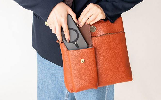 豊岡工房 牛革  スマホが取り出し易いショルダーバッグ（4332）キャメル / ボディショルダーバッグ 斜めがけ 柔らかい シュリンク牛革 メンズ レディース かばん カバン バッグ 鞄 国産 日本製 小田清株式会社