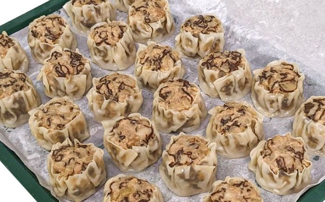 【全3回定期便】もずくシューマイ 32個入り (8個入り×4P) 焼売 シューマイ 点心 お取り寄せ 冷凍 沖縄市 / 豚々茶舗[BCBL013]