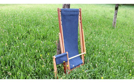 《 受注生産 》布製 デッキ チェア 1脚 （ネイビー）【 フットレスト 付き 】 インテリア アウトドア キャンプ テラス 庭 家具 日用品 椅子 イス リクライニング 折りたたみ コンパクト 収納 [DP004us]