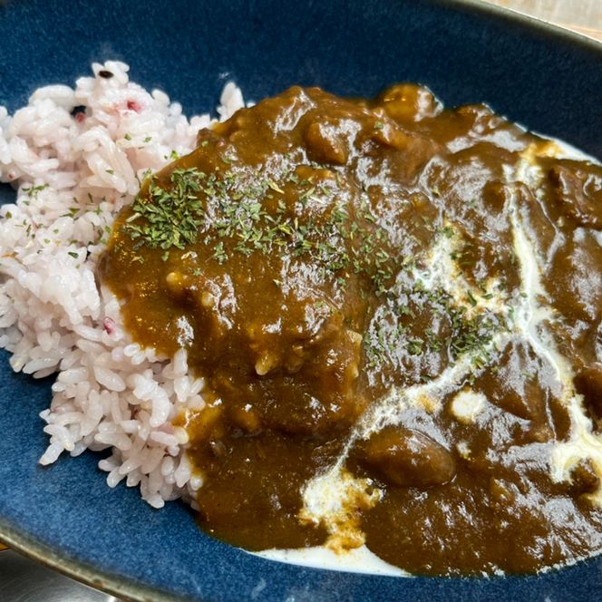 【訳あり】淡路椚座牛 牛すじ（ボイル） 1kg （250g×4PC）【2027年1月より順次発送】