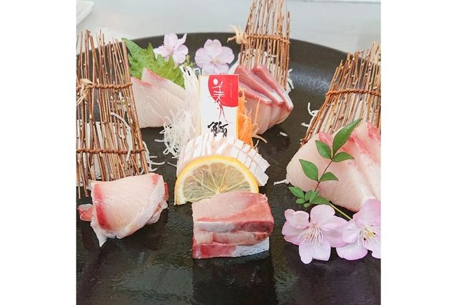 ＜12/30着限定＞神経締めでまるごと1本お届け！美人鰤 (1本・約5kg) 美人ブリ 美人鰤 ぶり ブリ 鰤 神経締め ブランド魚 獲れたて 鮮魚 まるごと 冷蔵 海の直売所 大分県 佐伯市 ＜離島配送不可＞【AS130】【海べ】