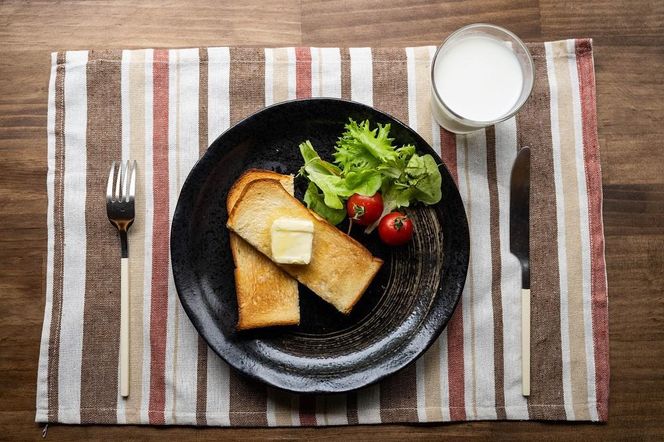 【3か月 定期便】切れてる 雪印 北海道 バター（10g×10個入）×5個【 乳製品 バター 雪印 朝食 ギフト　料理用 キャンプ 標茶町 北海道 】 016641_AX001