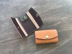 【南紀白浜でレザークラフト体験！】本革キーケース作り 304018_AX03