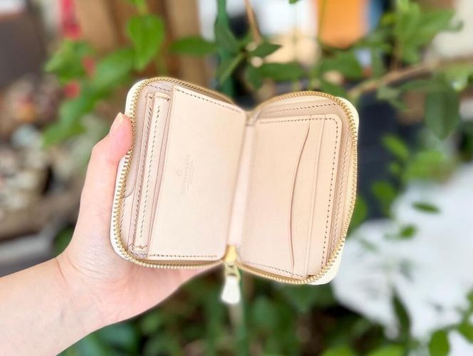 革職人が作る本革コンパクトウォレット【アプリコットピンク】 304018_AX11