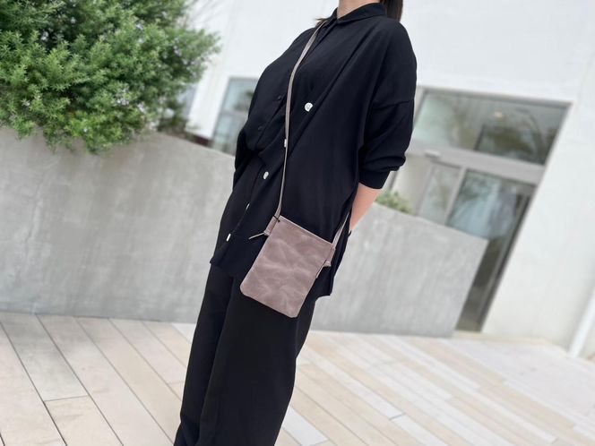 革職人が作る　本革サコッシュS　【キャメル】 304018_AX23VC02