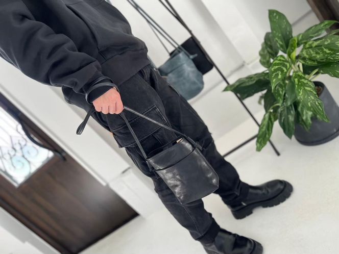 革職人が作る　本革サコッシュL　【キャメル】 304018_AX24VC02