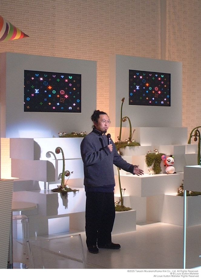 【ふるさと納税限定セット】12 inchレコード盤『LV MURAKAMI』トレーディングカード2パック入り［ 京都 村上隆 カイカイキキ アーティスト 大人気 レア トレカ カード おしゃれ かわいい アート 現代美術 人気 おすすめ 通販 送料無料 ふるさと納税 ］ 261009_KA036