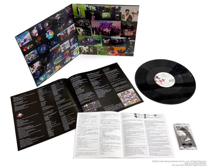 【ふるさと納税限定セット】12 inchレコード盤『LV MURAKAMI』トレーディングカード2パック入り［ 京都 村上隆 カイカイキキ アーティスト 大人気 レア トレカ カード おしゃれ かわいい アート 現代美術 人気 おすすめ 通販 送料無料 ふるさと納税 ］ 261009_KA036