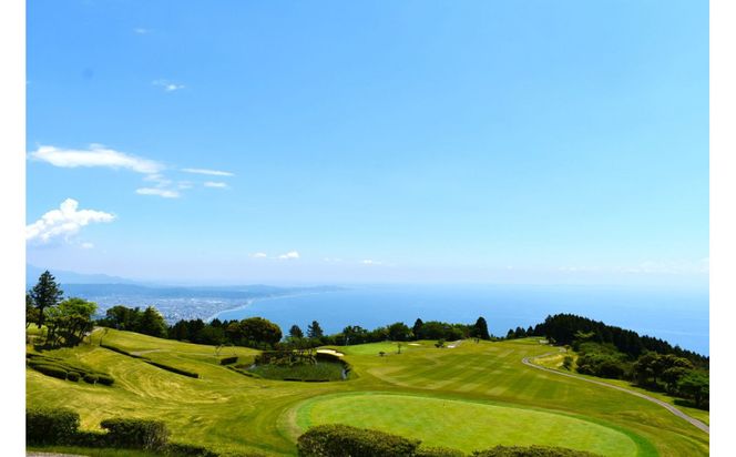 『都心から一番近い天空のゴルフコース小田原城カントリー倶楽部 1組4名様土日祝プレー券』 142069_AN004