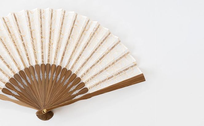 【伊と幸】《白生地の老舗が贈る》透扇子（糸菊尽し/金糸） 261009_B-AZ32