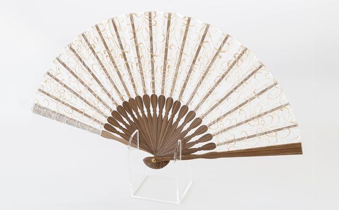 【伊と幸】《白生地の老舗が贈る》透扇子（糸菊尽し/金糸） 261009_B-AZ32