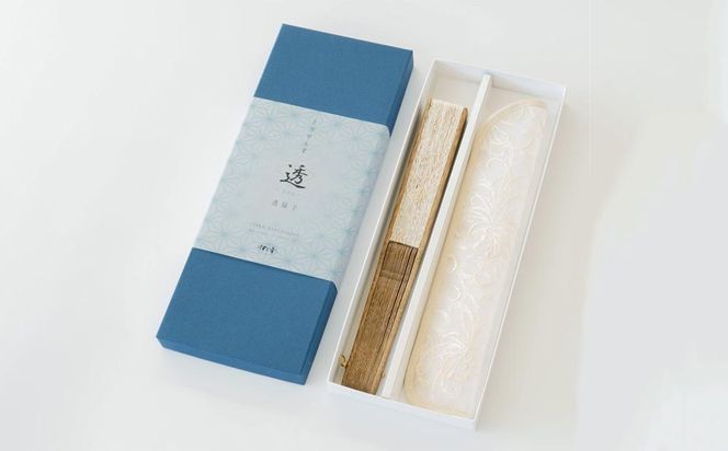 【伊と幸】《白生地の老舗が贈る》透扇子（糸菊尽し/金糸） 261009_B-AZ32