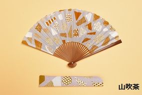 【みのや扇舗】/fan/fun扇子（大サイズ：山吹茶） 261009_B-BG01VC05