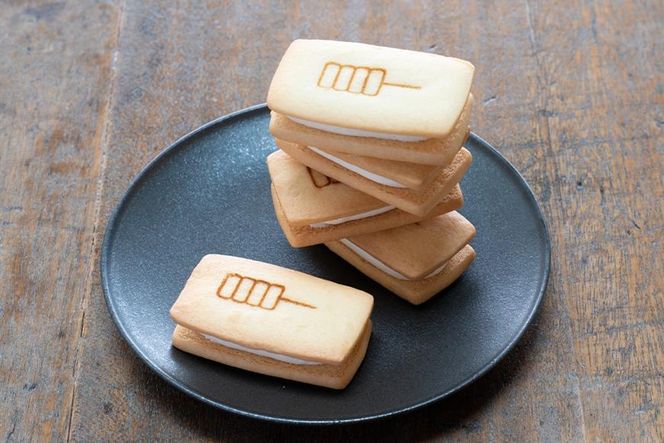 【甘党茶屋京梅園】みたらしバターサンド15個入り［ 京都 お菓子 和菓子 スイーツ 人気 おすすめ おいしい ギフト お取り寄せ 通販 送料無料 ふるさと納税 ］ 261009_B-HR10