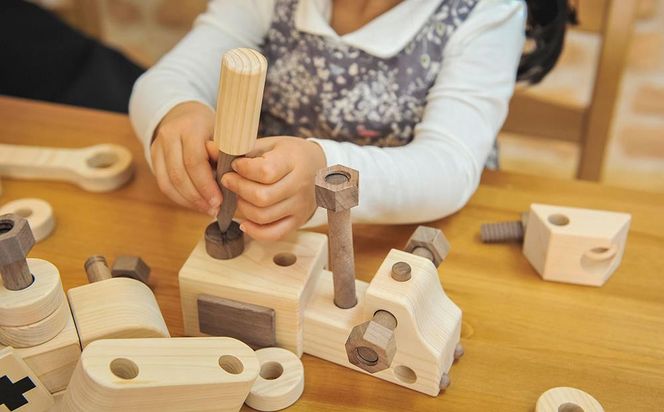 【IKONIH】檜のおもちゃ（整備士セット） 261009_B-MV04