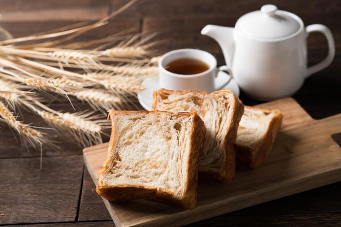 【ANDE】デニッシュ食パン5点セット（ プレーン1斤、メープル・ショコラ―デ・紅茶・ストロベリー各ハーフサイズ） 261009_B-ND08