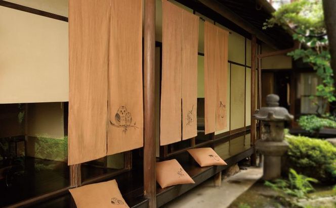 【工夫庵】柿渋染め手描き座布団「かぶら」「くわい」「ひょうたん」「なす」4枚セット 261009_B-NS01