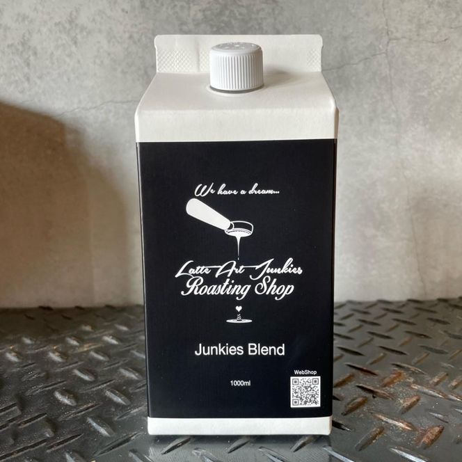 【LatteArtJunkiesRoastingShop】JunkiesBlendリキッドコーヒー1000ml×2本セット 261009_B-PV05