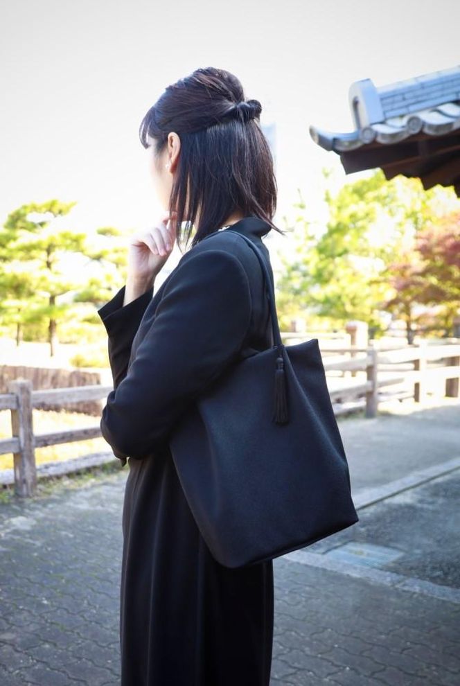 【アップグローリー】京の伝統 冠婚葬祭シリーズ フォーマルバッグ 天マグネトート型 2点セット(袱紗付き) ［ 京都 フォーマル かばん バッグ 丹後ちりめん 人気 おすすめ お取り寄せ 通販 送料無料 ふるさと納税 ］ 261009_B-QH04