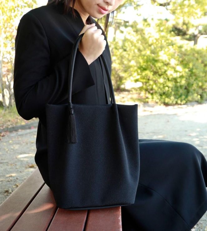 【アップグローリー】京の伝統 冠婚葬祭シリーズ フォーマルバッグ 天マグネトート型 2点セット(袱紗付き) ［ 京都 フォーマル かばん バッグ 丹後ちりめん 人気 おすすめ お取り寄せ 通販 送料無料 ふるさと納税 ］ 261009_B-QH04