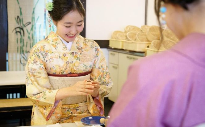 【甘春堂】和菓子作り体験の招待チケット（1名様） 261009_B-RA04
