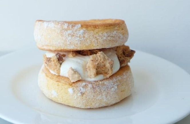 【ライオンカフェ】ふわふわパンケーキサンド10個入り 261009_B-SC01