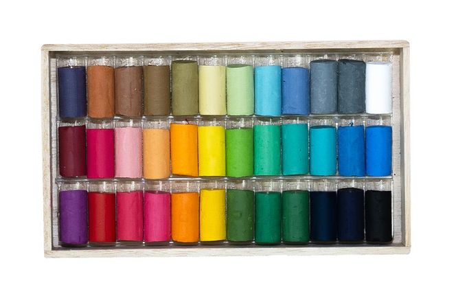 【王冠化学工業所】ゴンドラパステル36色セット（パステル紙付き）［ 京都 セット 伝統 和 ご当地 お取り寄せ 贈り物 家庭用 自宅用 贈答品 贈答用 お祝い 内祝い ギフト プレゼント おすすめ 人気 パステル アート 色 絵具 画材 絵画 アート 文具 ハンドメイド 手づくり 最高級 高級 ロングセラー ブランド メーカー 趣味 癒し セラピー 日本初 ドール 人形 歴史 受賞 ］ 261009_B-SK02