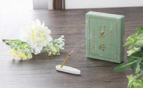 【宇野鳳翔堂】線香 花好（36本入り×5セット 線香立て付） 261009_B-SN02