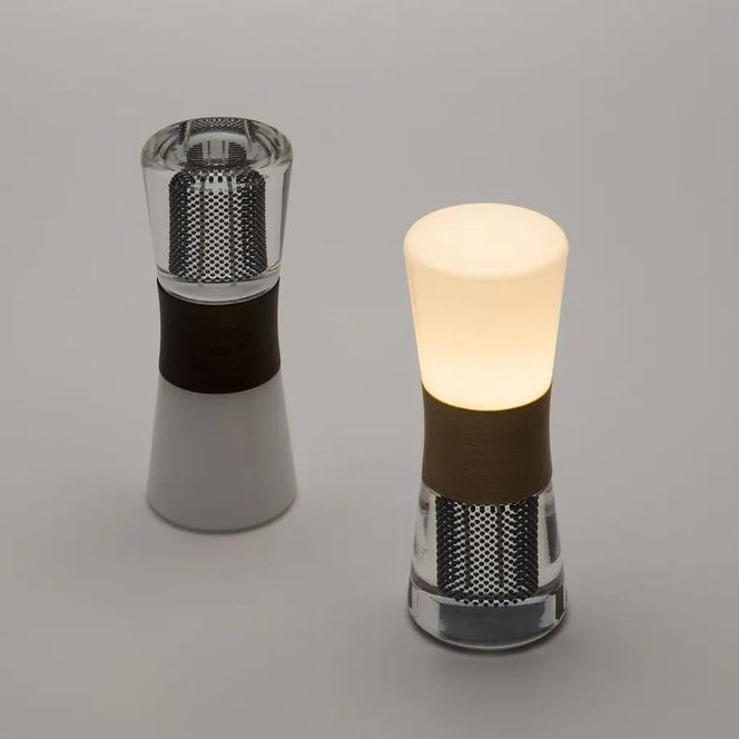 【世界初の全方位受光ソーラー】スフェラーランタン（砂時計型のソーラーランタン）＜ウォールナット＞［ 京都 世界初 太陽電池 スフェラ―パワー ランプ アウトドア キャンプ  災害用 電気 間接照明 照明 ふるさと おしゃれ かっこいい 京都 通販 送料無料 ふるさと納税 ］ 261009_B-TM08