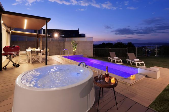 【クリスタルヴィラ白浜】ペットと泊まれるプライベートプール付きロイヤルスイートヴィラ ペア宿泊 304018_DR02