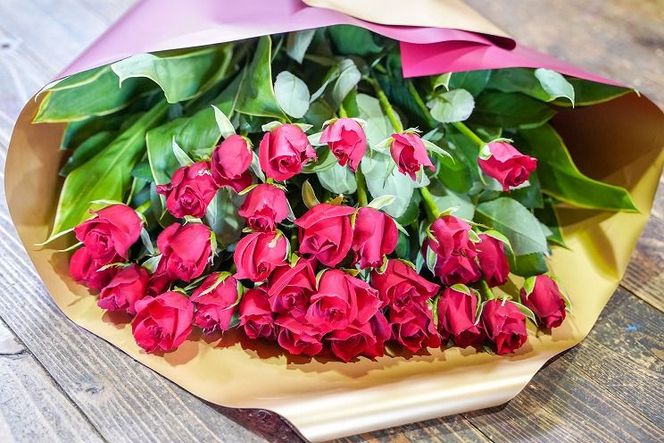 【豪華な30本】真っ赤なバラの花束　H092-081