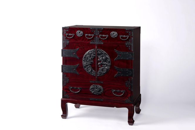 仙台箪笥　二尺猫足　両開き　木地呂塗【伝統 工芸品 グッドデザイン賞 タンス たんす 和タンス 仙台】 041009_GJ001
