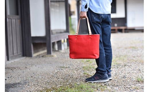 近江牛レザーを贅沢に使った　本革トートバッグ　ルビーレッド【CC39W】（滋賀県　近江八幡市）