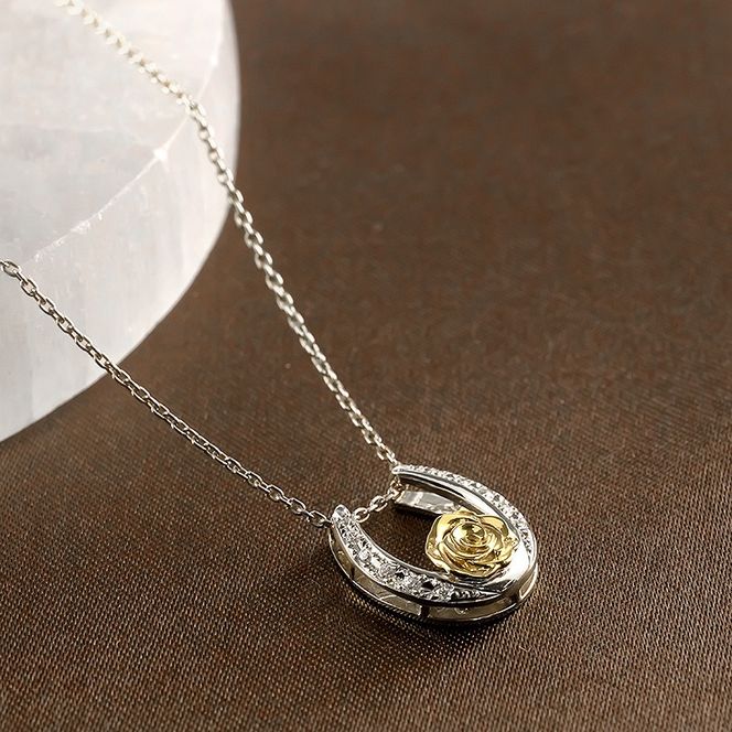 プラチナ 18金 ネックレス 18k レディース 薔薇 馬蹄 ダイヤモンド 0.11ct ペンダントトップ ダイヤ イエローゴールドK18 pt900 コンビ ゴールド ホースシュー ローズ フラワー 花 ジュエリー 人気 シンプル 240513200dpy SWAA315