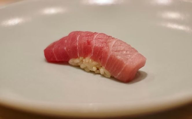 鮨　飛躍　旬の食材を使用したこだわり江戸前ディナーコース　チケット お食事券 寿司 握り 大とろ 穴子 ムラサキウニ 石鯛 赤貝 コース 旬の鮮魚 豊洲市場 墨田区 東京