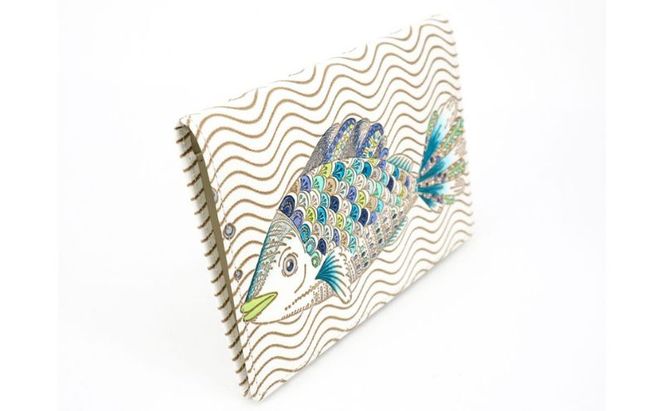 【文庫屋大関】パーソナルホルダー　ザ・フィッシュ【皮革工芸品】 雑貨 日用品 ブックカバー パスポートケース 貴重品入れ マルチケース シンプル 和風 革小物 