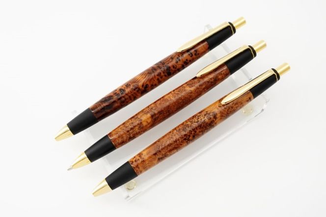 天然屋久杉【極上泡瘤】ボールペン(0.7mm)1本〈 ペン 文具 工芸品 文房具 木軸 木製 高級 雑貨 ギフト 贈答 プレゼント 木軸 記念〉 