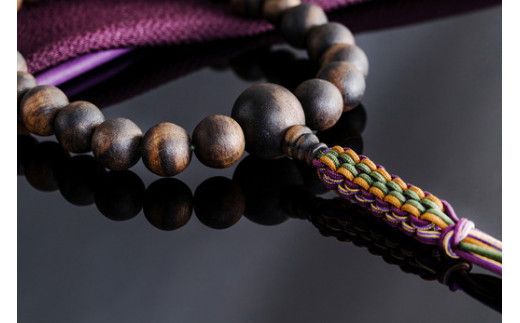1400年の歴史を誇る近江の数珠職人が手掛けた 男性用 黒柿の念珠【F010W1】