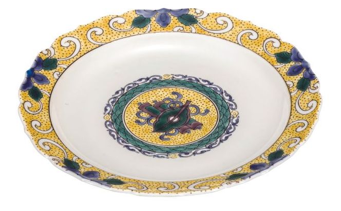 九谷焼　 8号盛皿　色絵宝文　a01　銀泉窯 食器 キッチン雑貨 キッチンアイテム 雑貨 お皿 食卓 テーブルコーディネート 盛り付け 