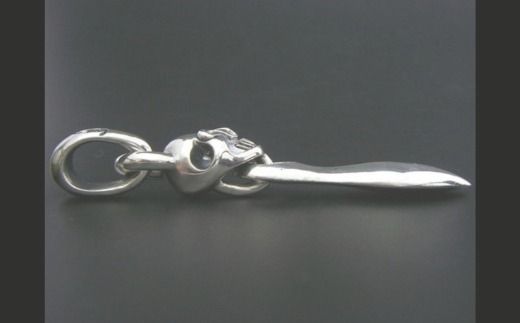Symbol skull＋Sword pendant