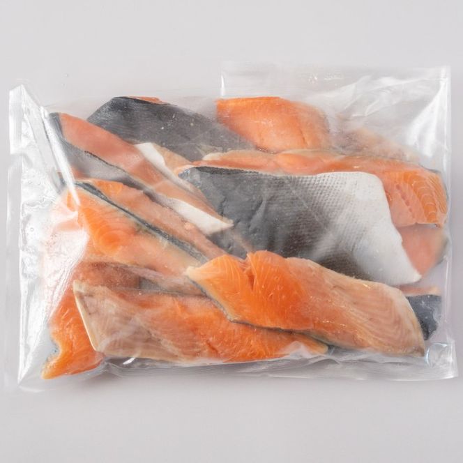 12-199 塩桜ます切身　たっぷり1kg
