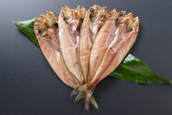 ほっけ 北海道 ほっけの開き 4枚 セット 干物 小分け 真空パック 個包装 魚 海産物 海の幸 魚介 魚介類 焼き魚 焼魚 おかず 惣菜 ホッケ ひもの 冷凍 留萌産 留萌 留萌市 