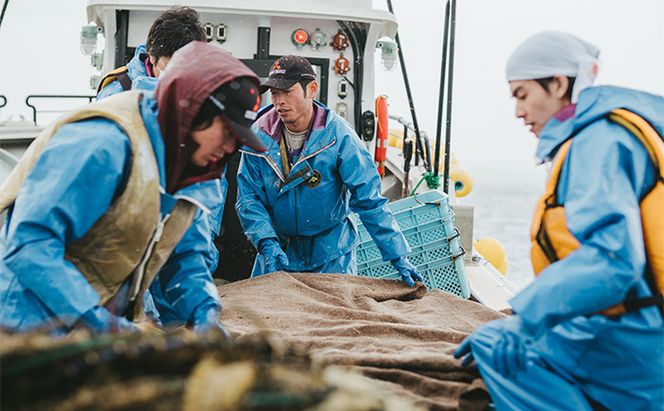 北海道 オホーツク サロマ湖産 殻付き カキ 生食可 5kg 牡蠣職人厳選 牡蠣 国産 貝付き 魚貝類 生牡蠣 ノロウイルス検査実施 海のミルク 海鮮 海の幸 つまみ 晩酌 お酒のあて 