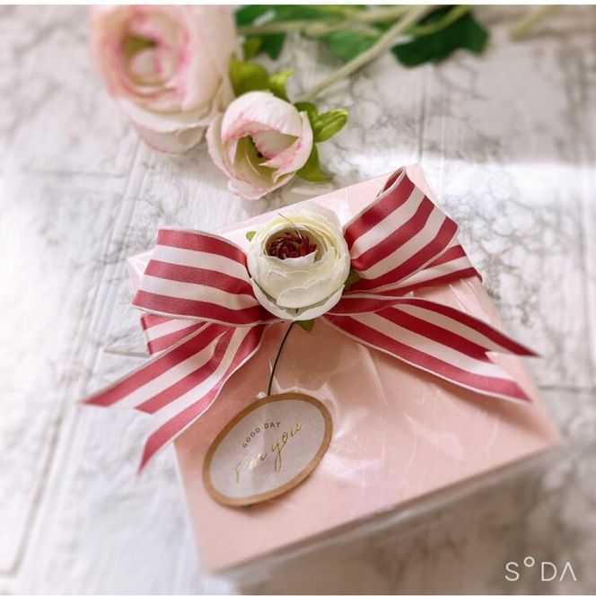 【数量限定】玉清屋 生おせち 彩華 和洋中弐段重 35品（2～3人前） ×薔薇おはぎ dream 232238_ZZ008