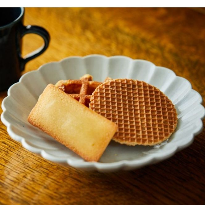 砥部焼 菊型皿セット（直径約17cm×2枚）白 IKTS011-1