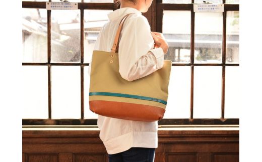 ハンドメイド　八幡帆布鞄トートバッグ・名入れ可能　Lサイズ　ライトブラウン【CC03W】（滋賀県　近江八幡市）