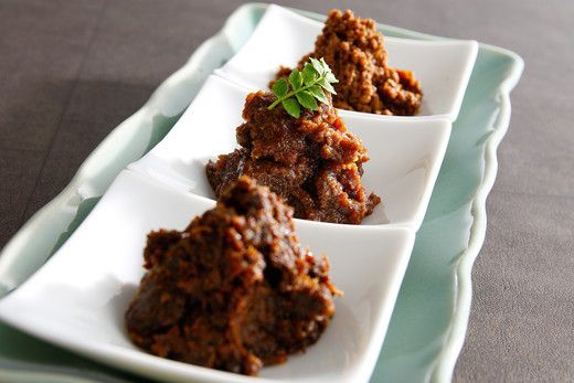 【カネ吉山本】しぐれ2個/そぼろ煮1個/にくみそ1個 箱入【400ｇ（各100ｇ×4個）】【Y054W1】