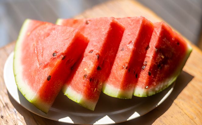 【2026夏発送】富良野産 大玉 スイカ L（6kg～）1玉【夏大地】北海道 ふらの すいか 西瓜 夏 フルーツ ふらの 甘い 糖度 大きい 大だま (畠山農園）